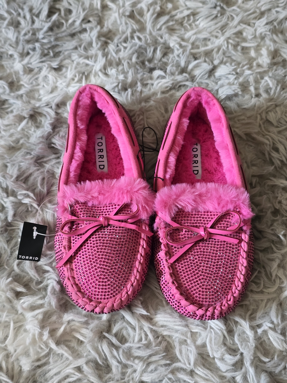 NWT torrid Hot Pink Rhinestone Faux Fur Moccasin Slippers - Size 6